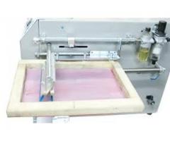Maquina de serigrafia estampa canecas copos em silk screen 